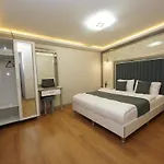 Gazelle Hotel