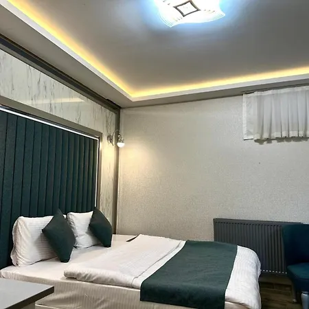 Gazelle Hotel