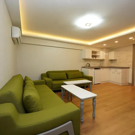 Gazelle Hotel *